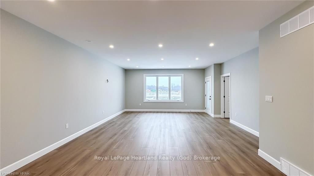 139 Severn Drive Property Photo 10