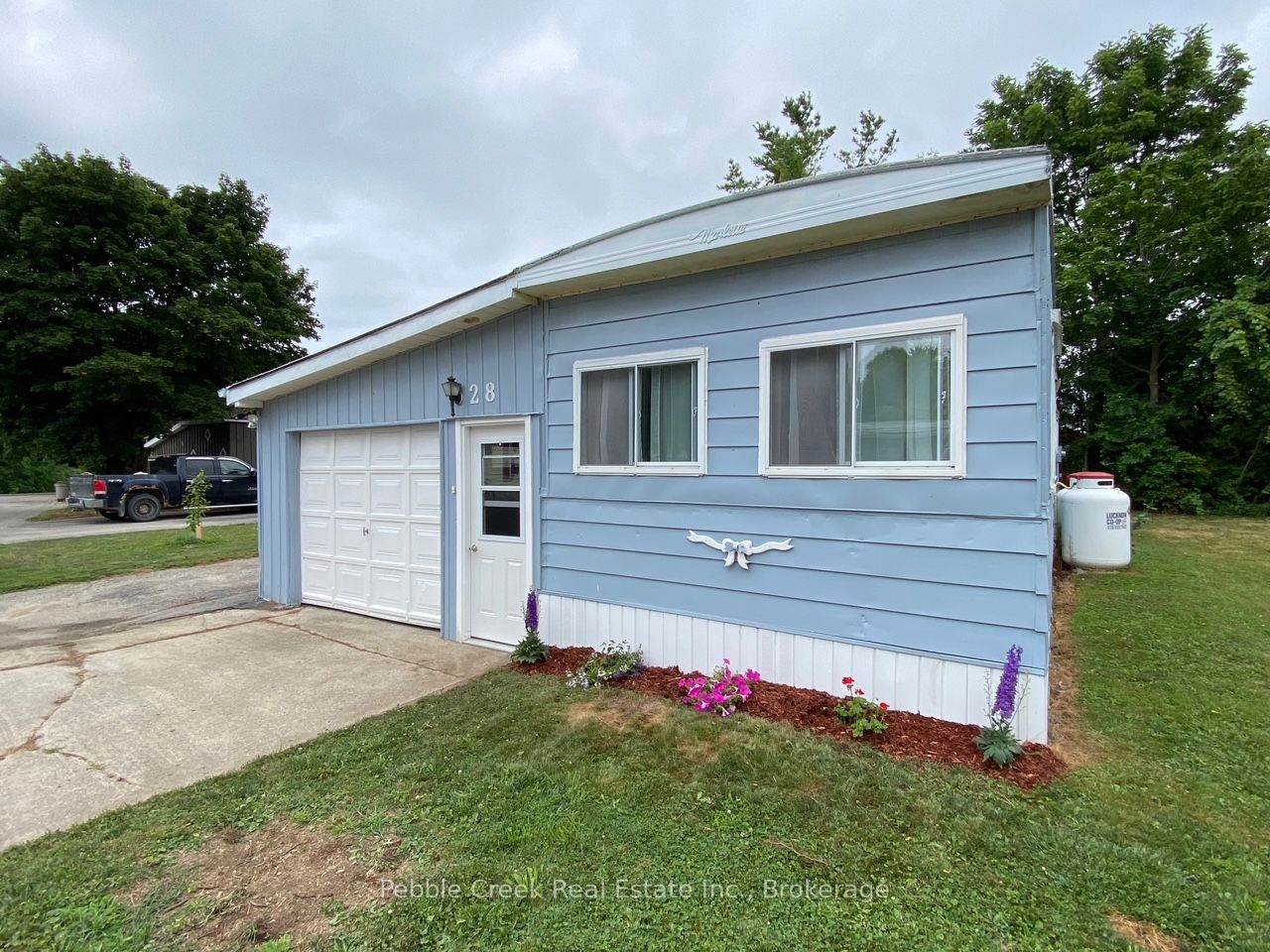 28 Sutton Drive Property Photo 2