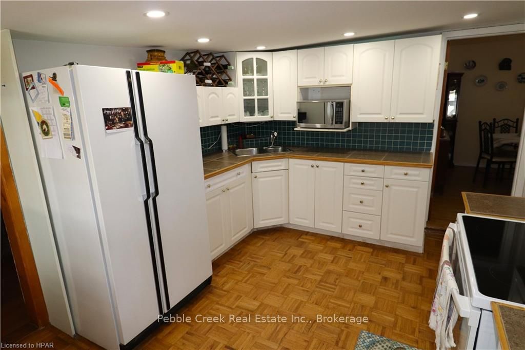 28 Sutton Drive Property Photo 6