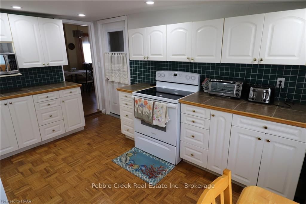 28 Sutton Drive Property Photo 9