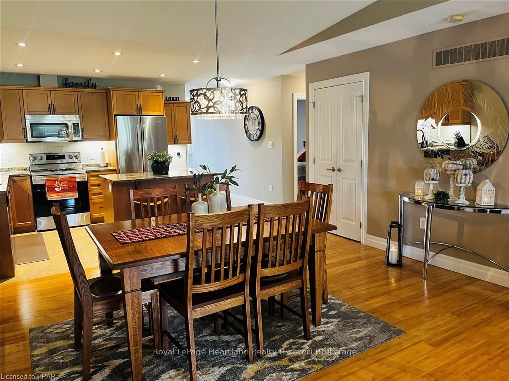 81 Redford Drive Property Photo 9