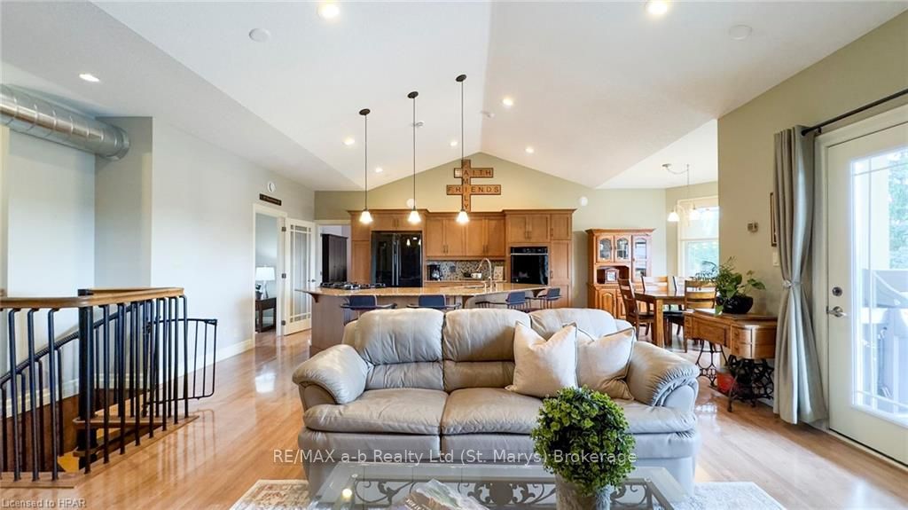 6055 Fischer Road Property Photo 9