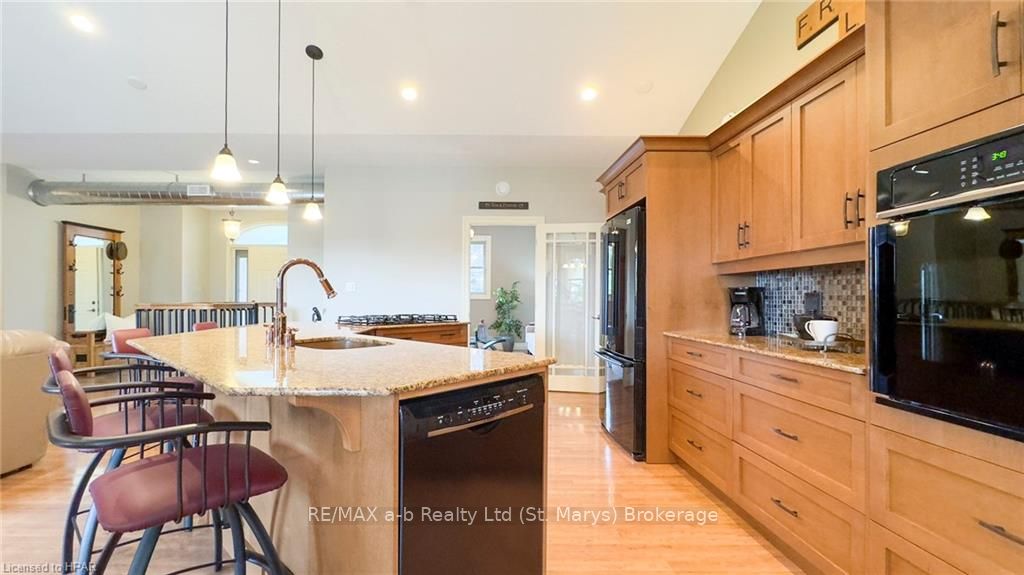 6055 Fischer Road Property Photo 12