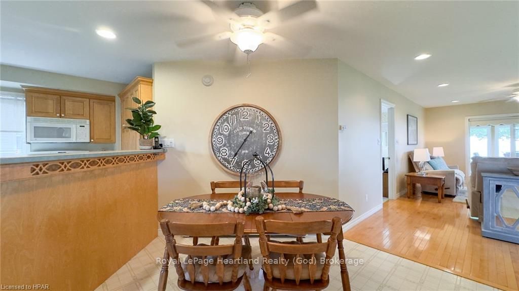 301 Bethune Crescent Property Photo 7