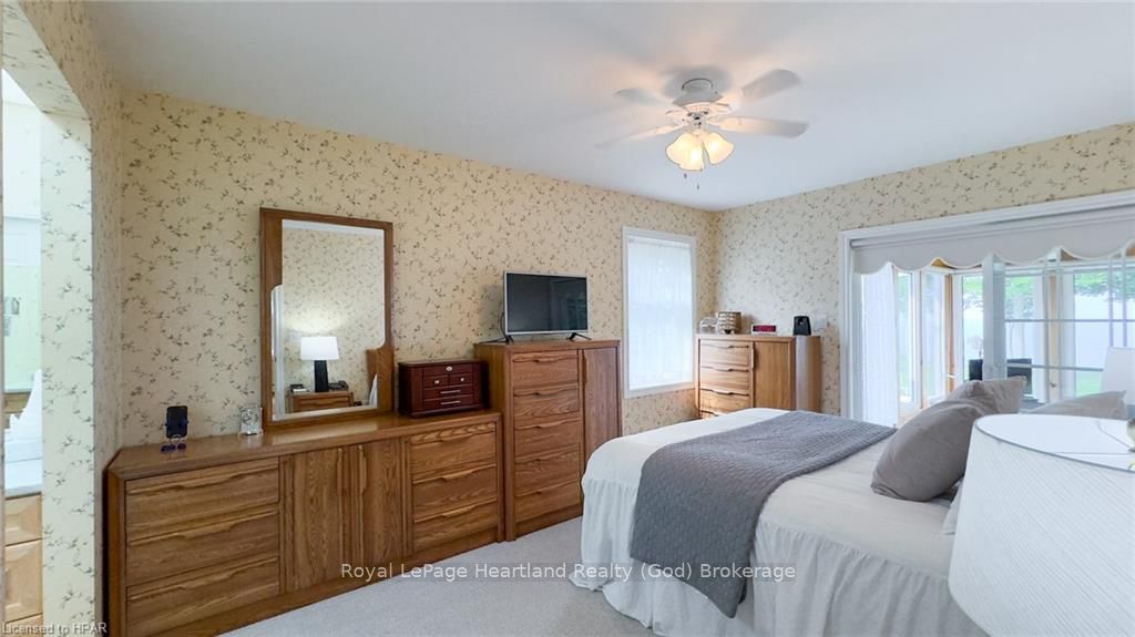 301 Bethune Crescent Property Photo 13