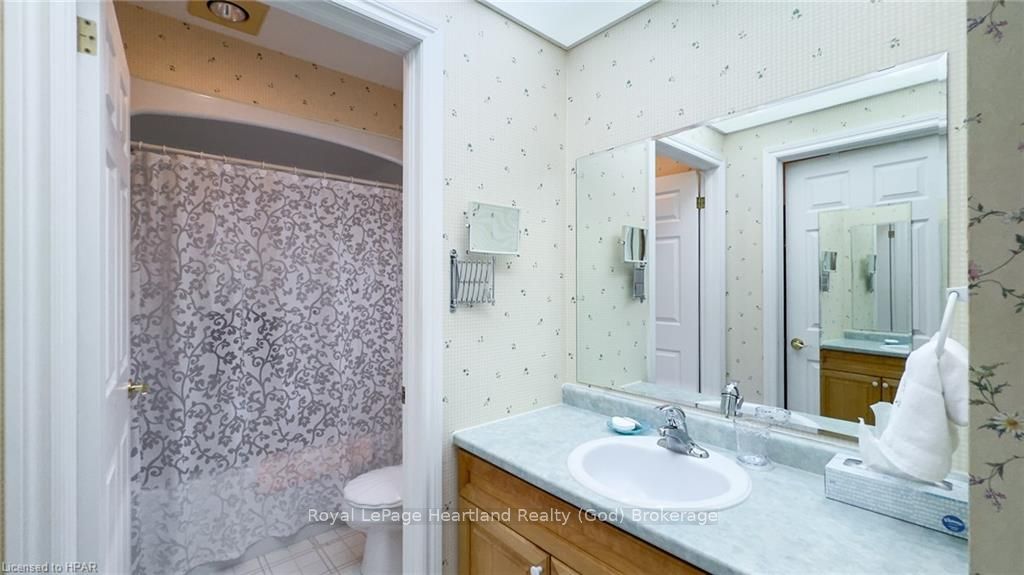 301 Bethune Crescent Property Photo 15