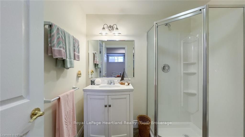 301 Bethune Crescent Property Photo 26
