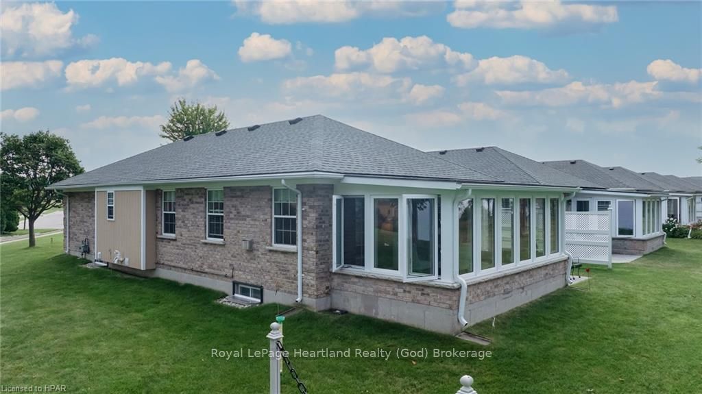 301 Bethune Crescent Property Photo 32