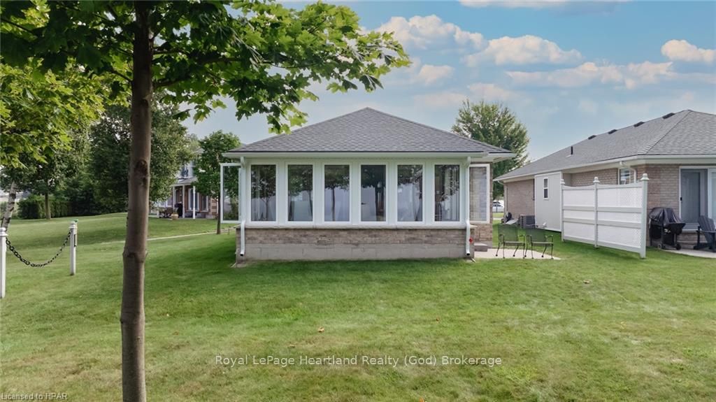 301 Bethune Crescent Property Photo 33
