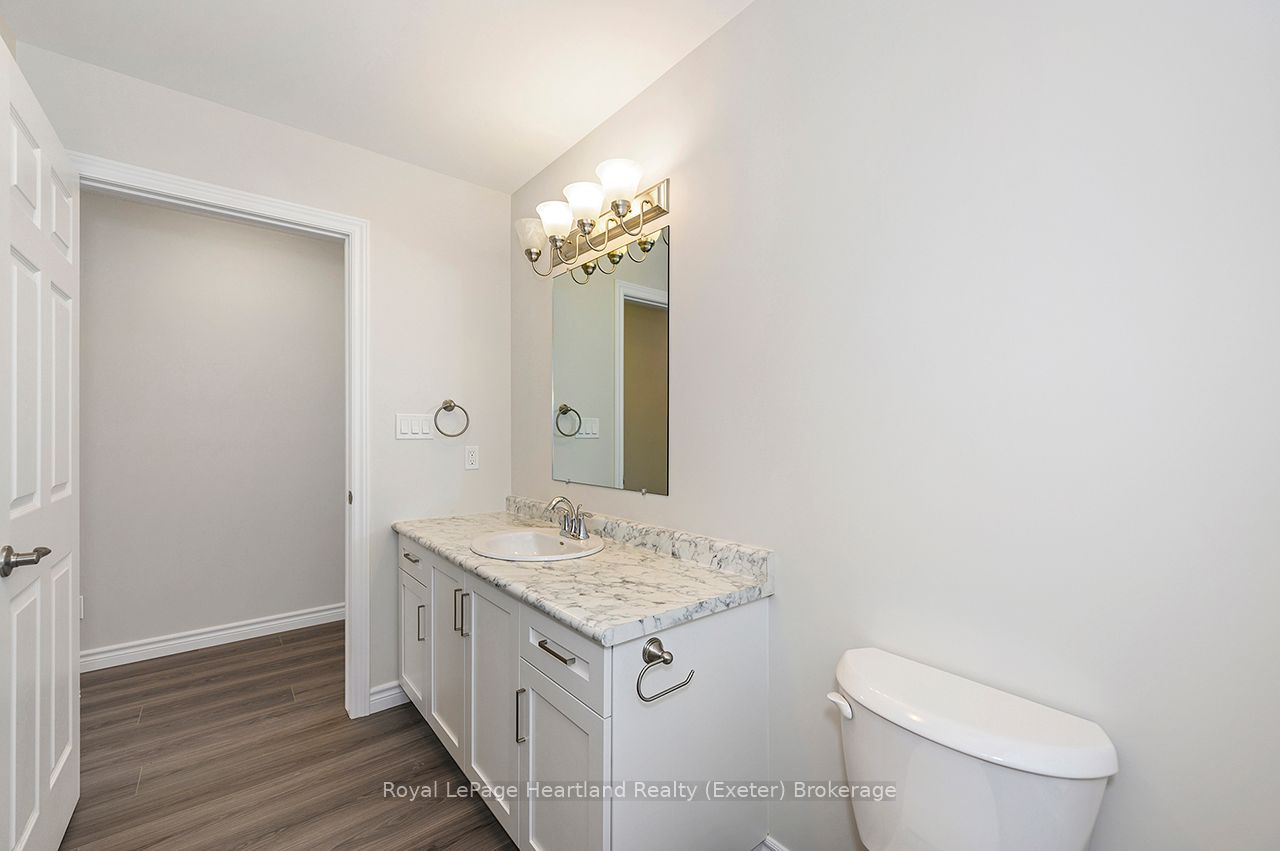 21 Bluffs View Boulevard Property Photo 15