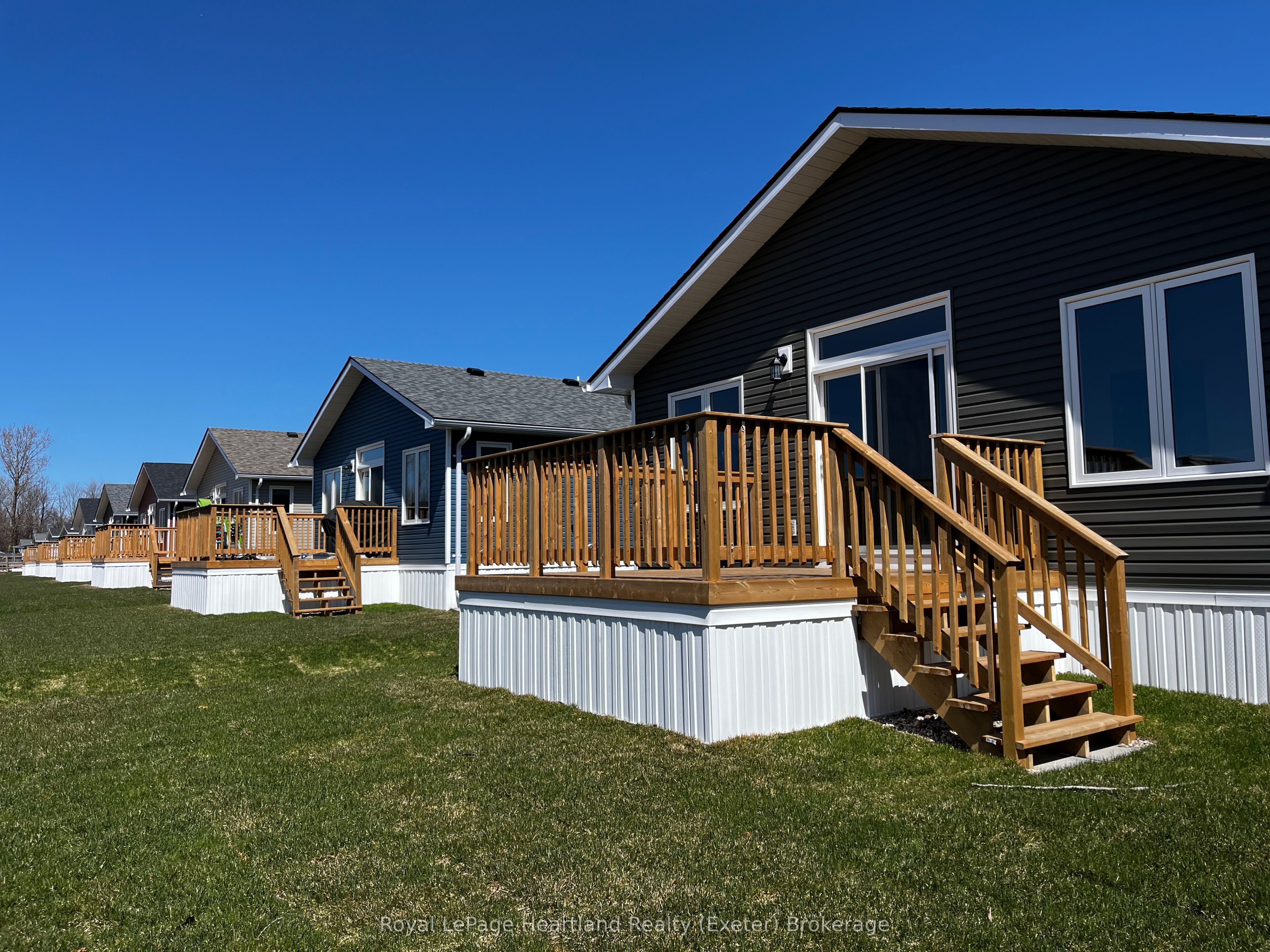 21 Bluffs View Boulevard Property Photo 19