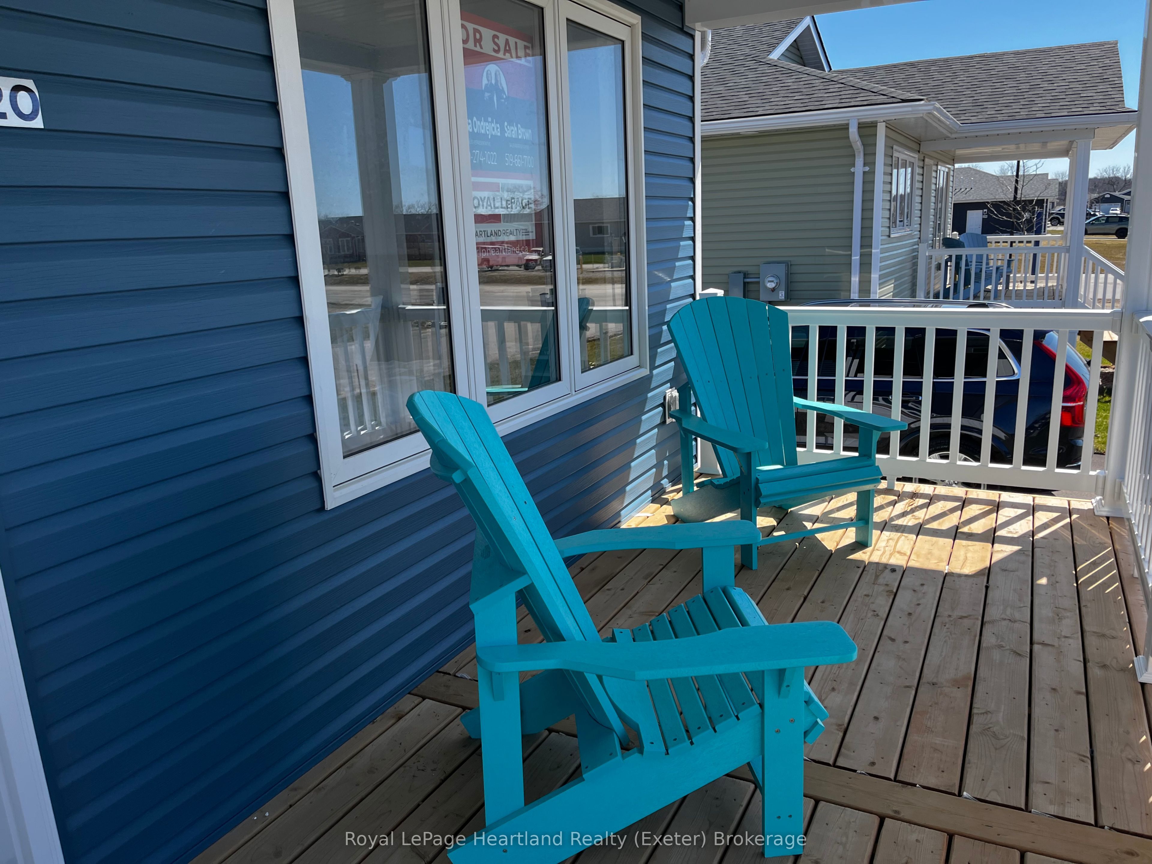 20 Bluffs View Boulevard Property Photo 2