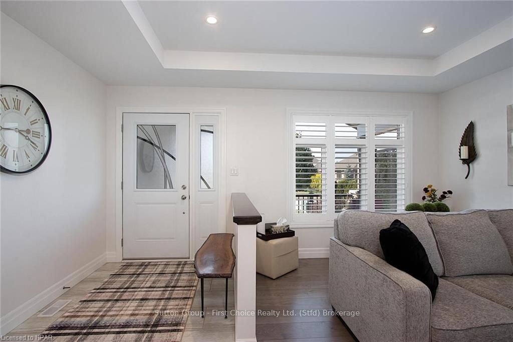 247 Sunset Drive Property Photo 4