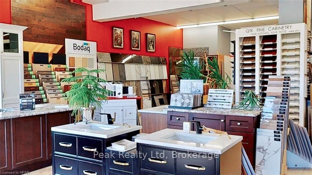 309 Lorne Avenue E Property Photo 4