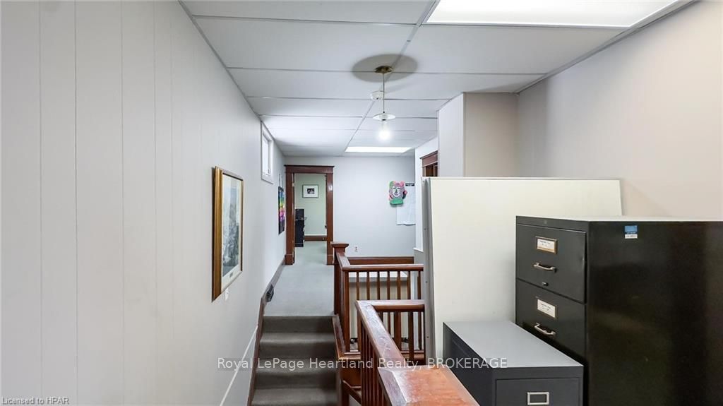 405 Queen St Property Photo 3