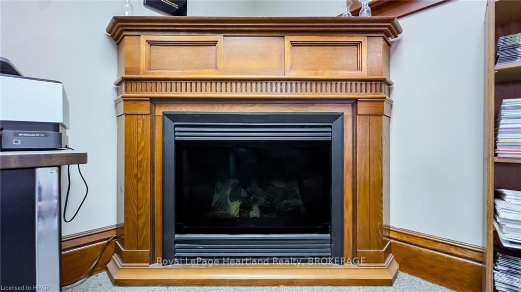 405 Queen St Property Photo 39
