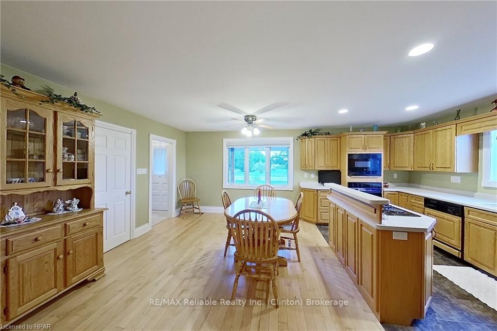 75551 Bluewater Highway Property Photo 5