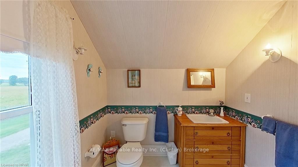 75551 Bluewater Highway Property Photo 24