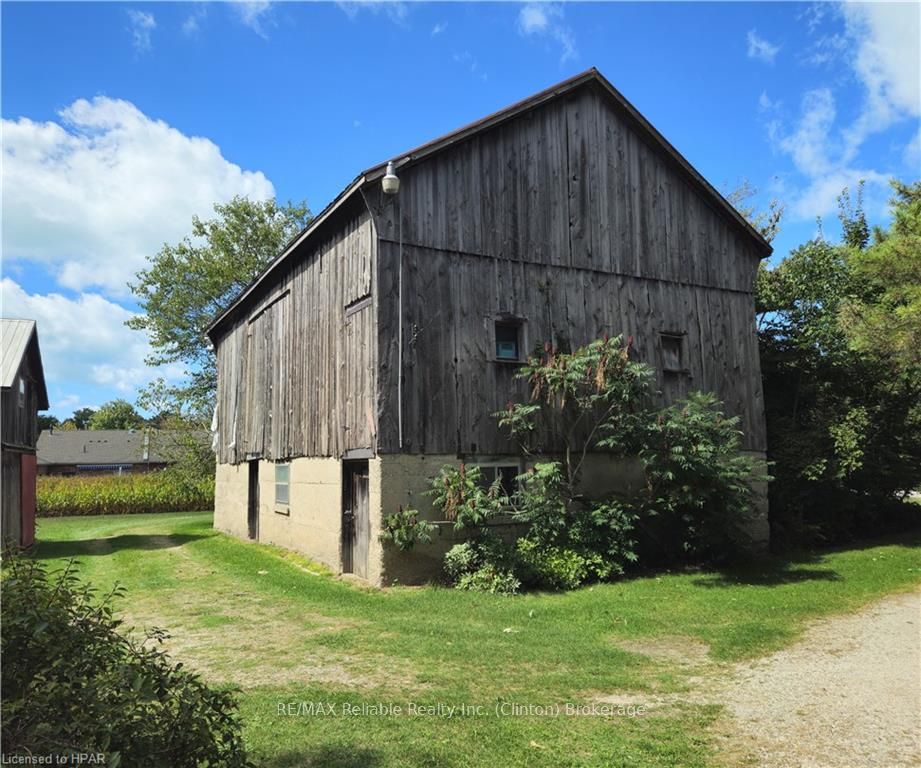 75551 Bluewater Highway Property Photo 32