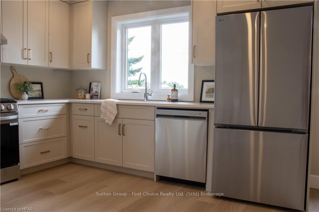 18 Blanshard Street Property Photo 9