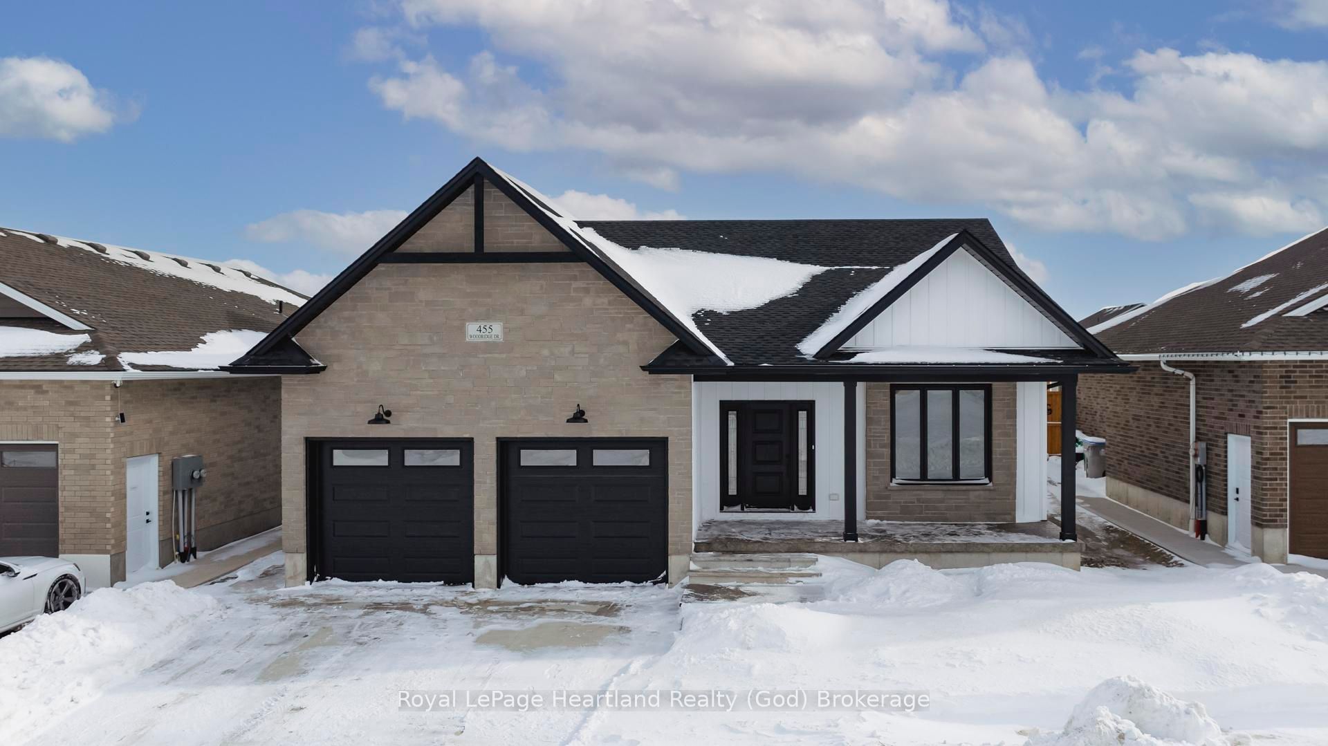 455 Woodridge Drive Property Photo 1
