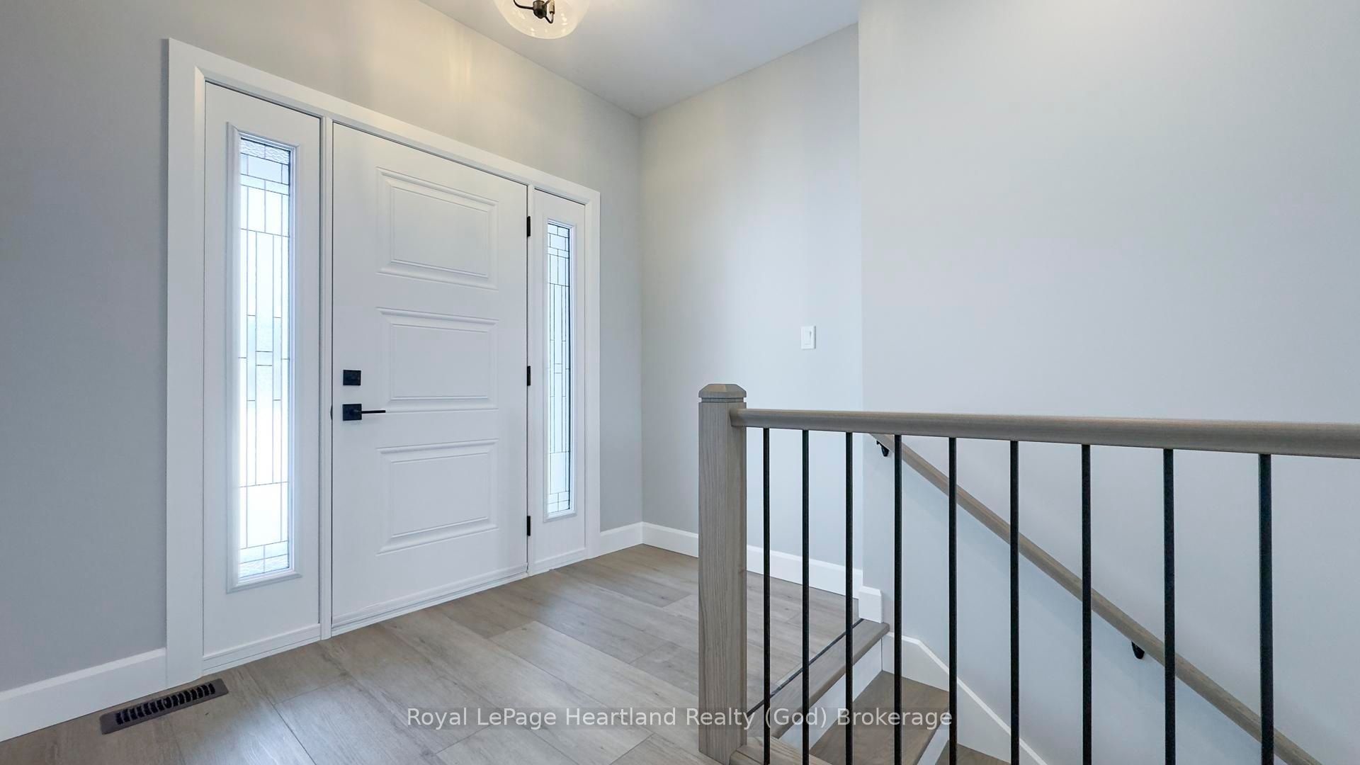455 Woodridge Drive Property Photo 3