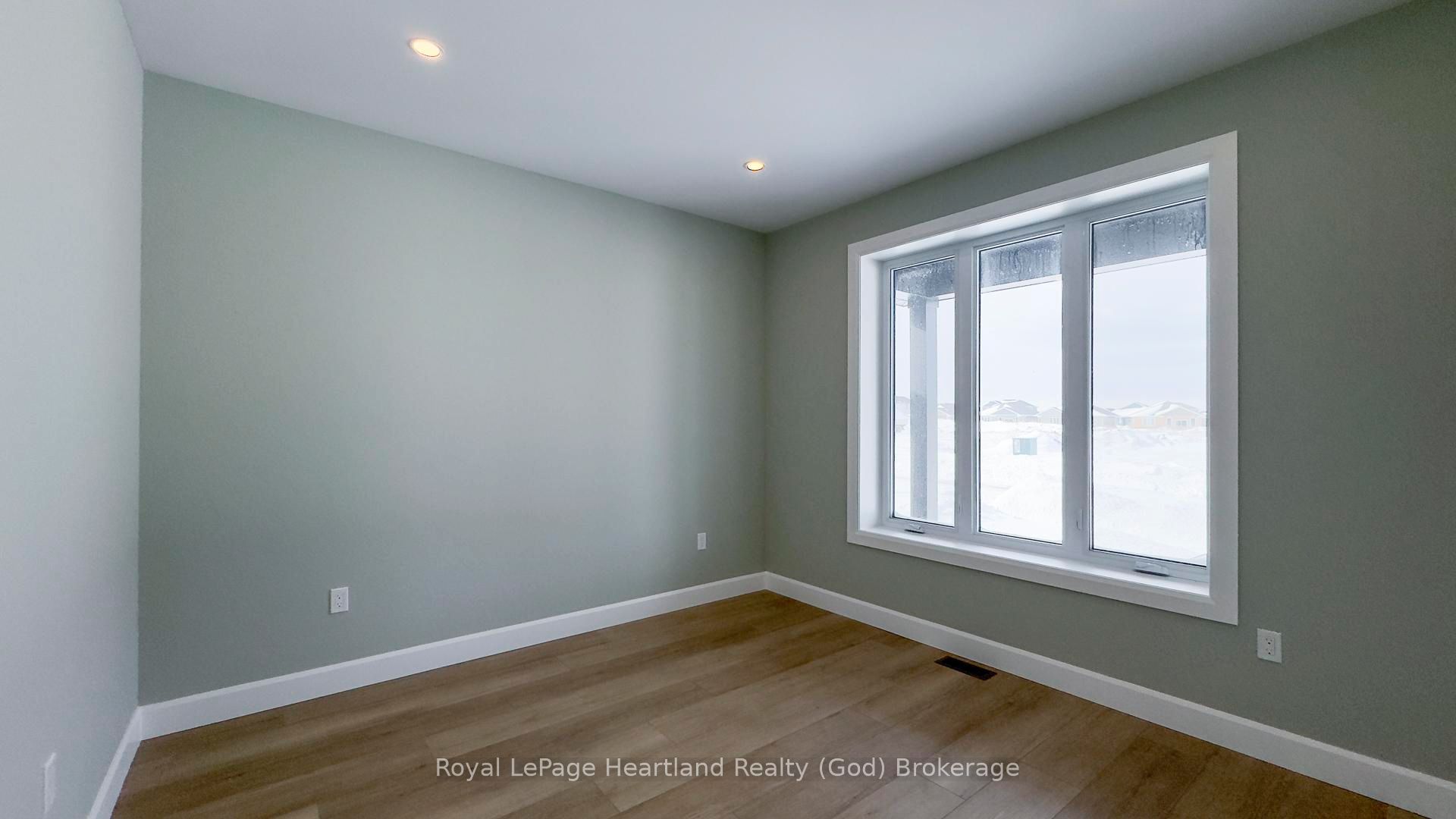 455 Woodridge Drive Property Photo 6
