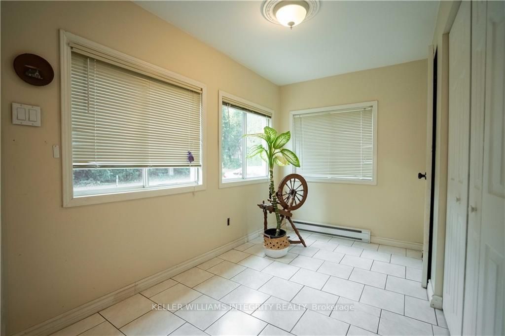6399 Cairn View Road Property Photo 8