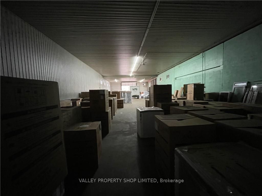 3532 Petawawa Boulevard Property Photo 12