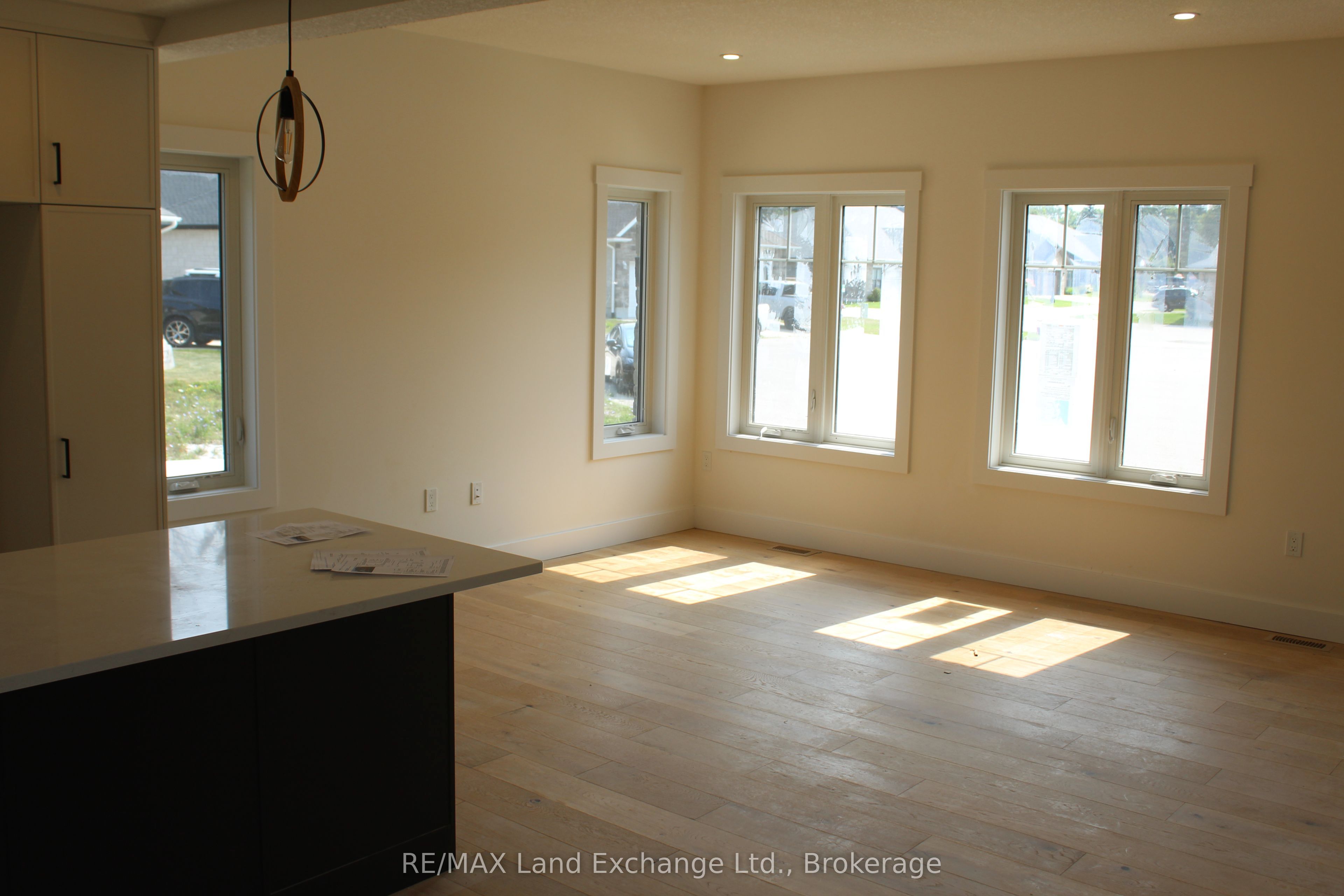 766 Campbell Avenue Property Photo 5