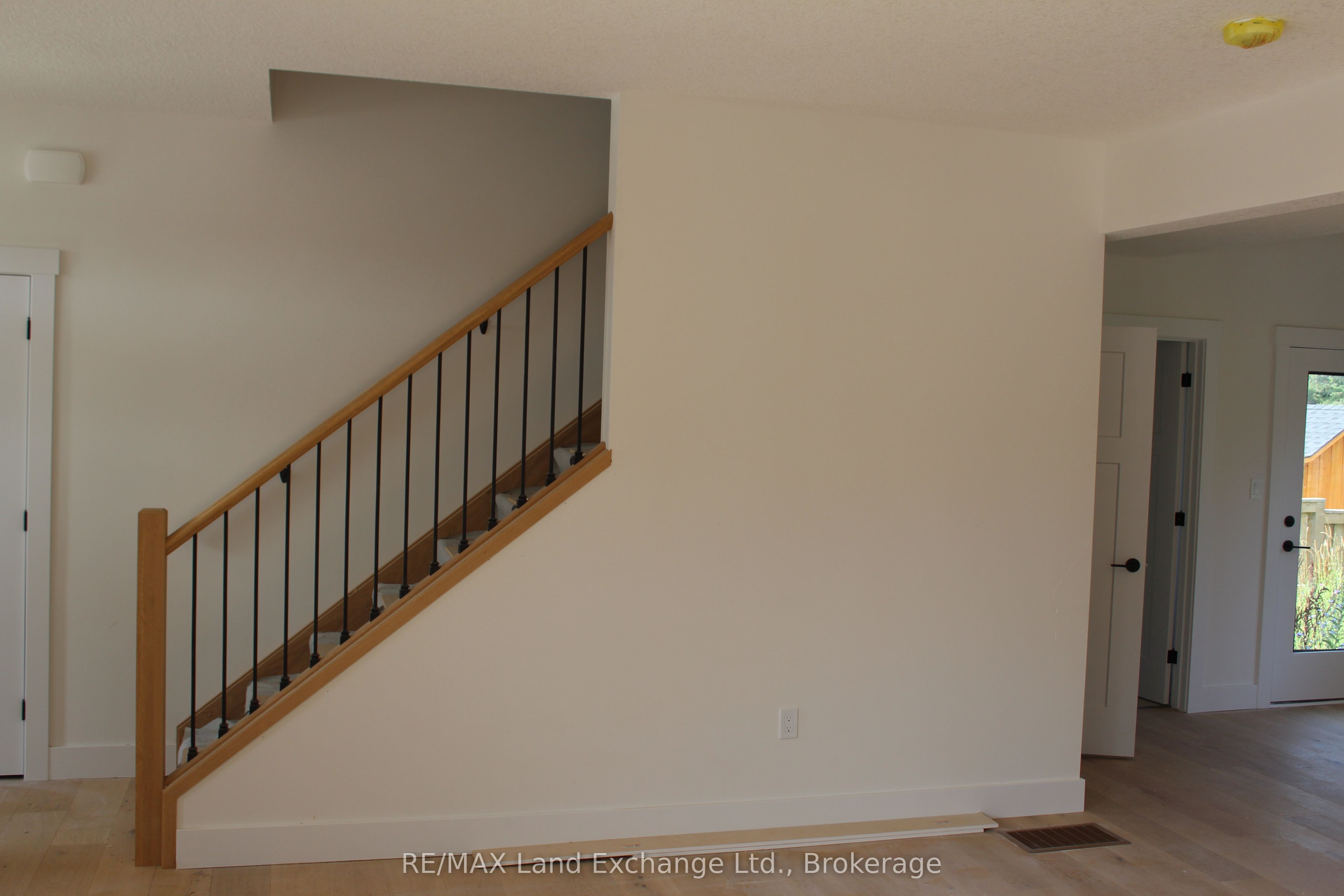 766 Campbell Avenue Property Photo 6