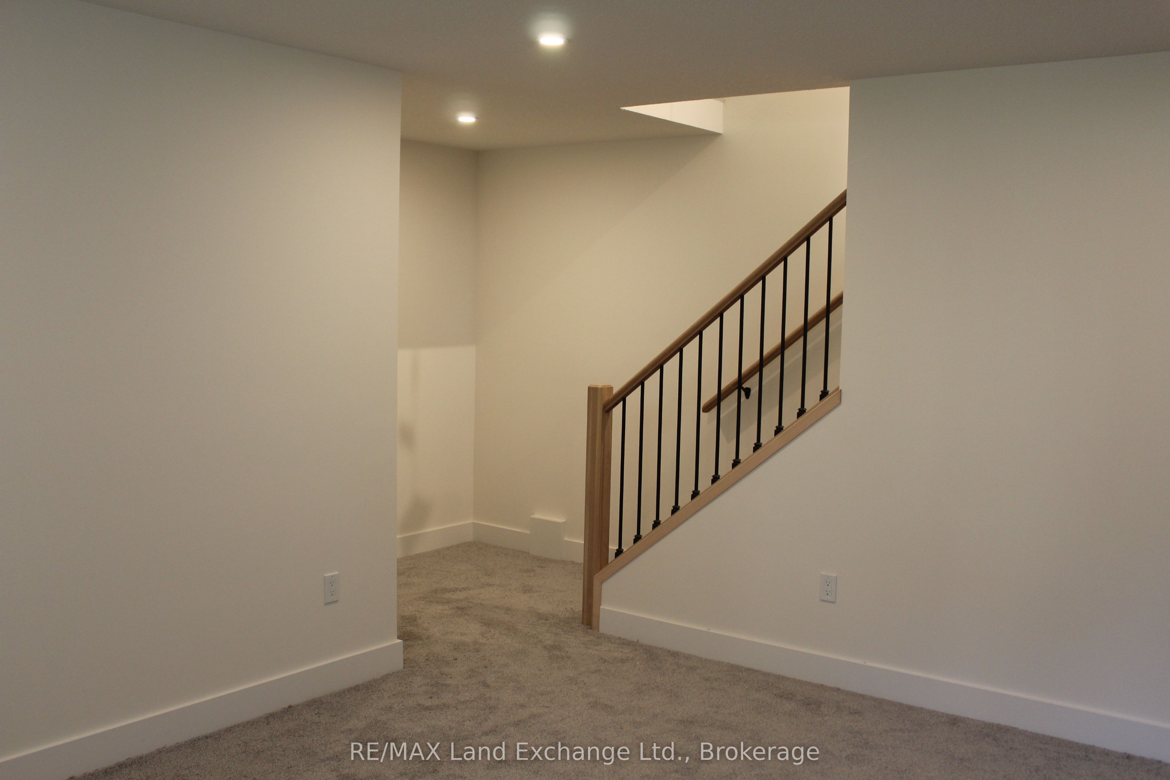 766 Campbell Avenue Property Photo 8
