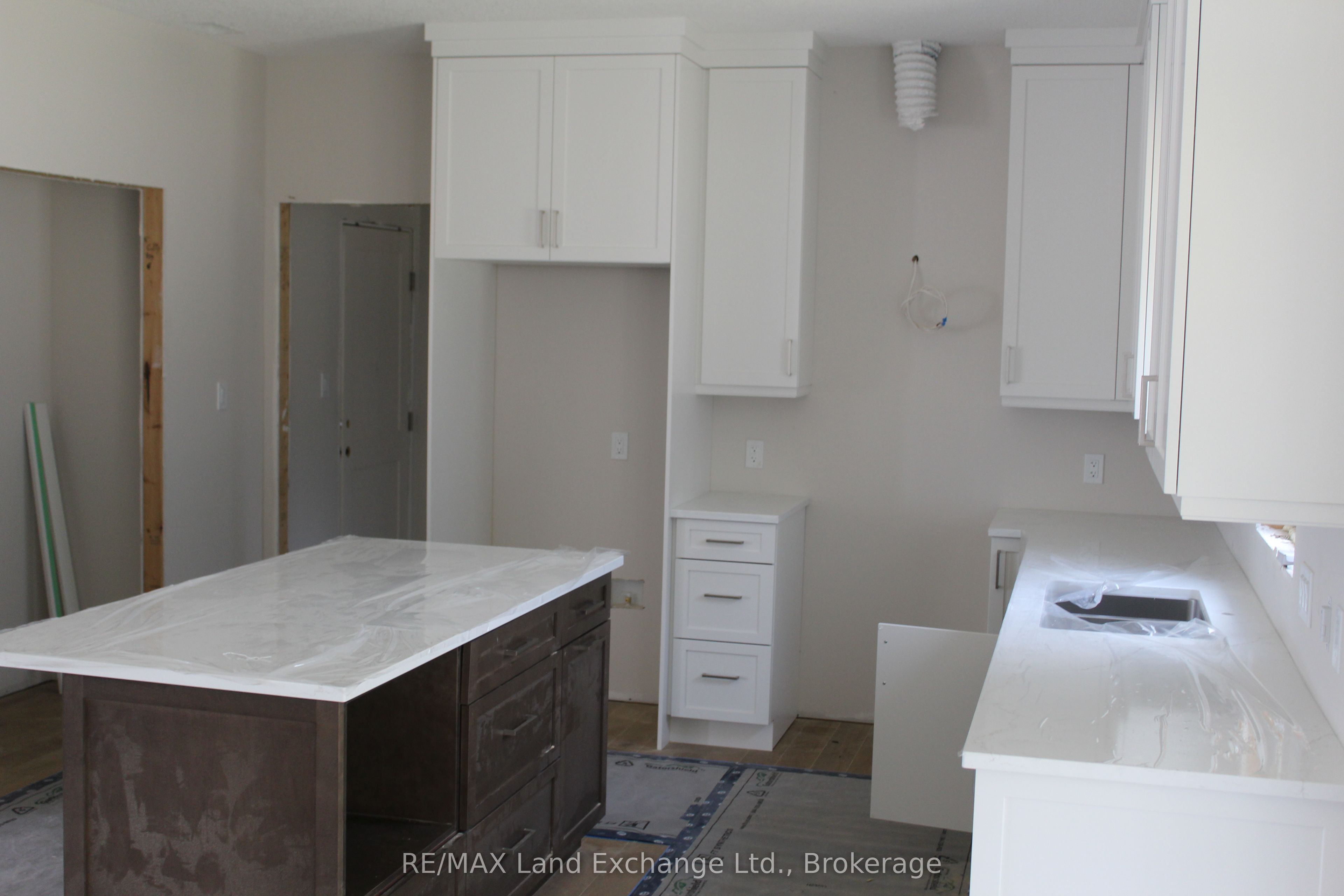 772 Campbell Avenue Property Photo 2