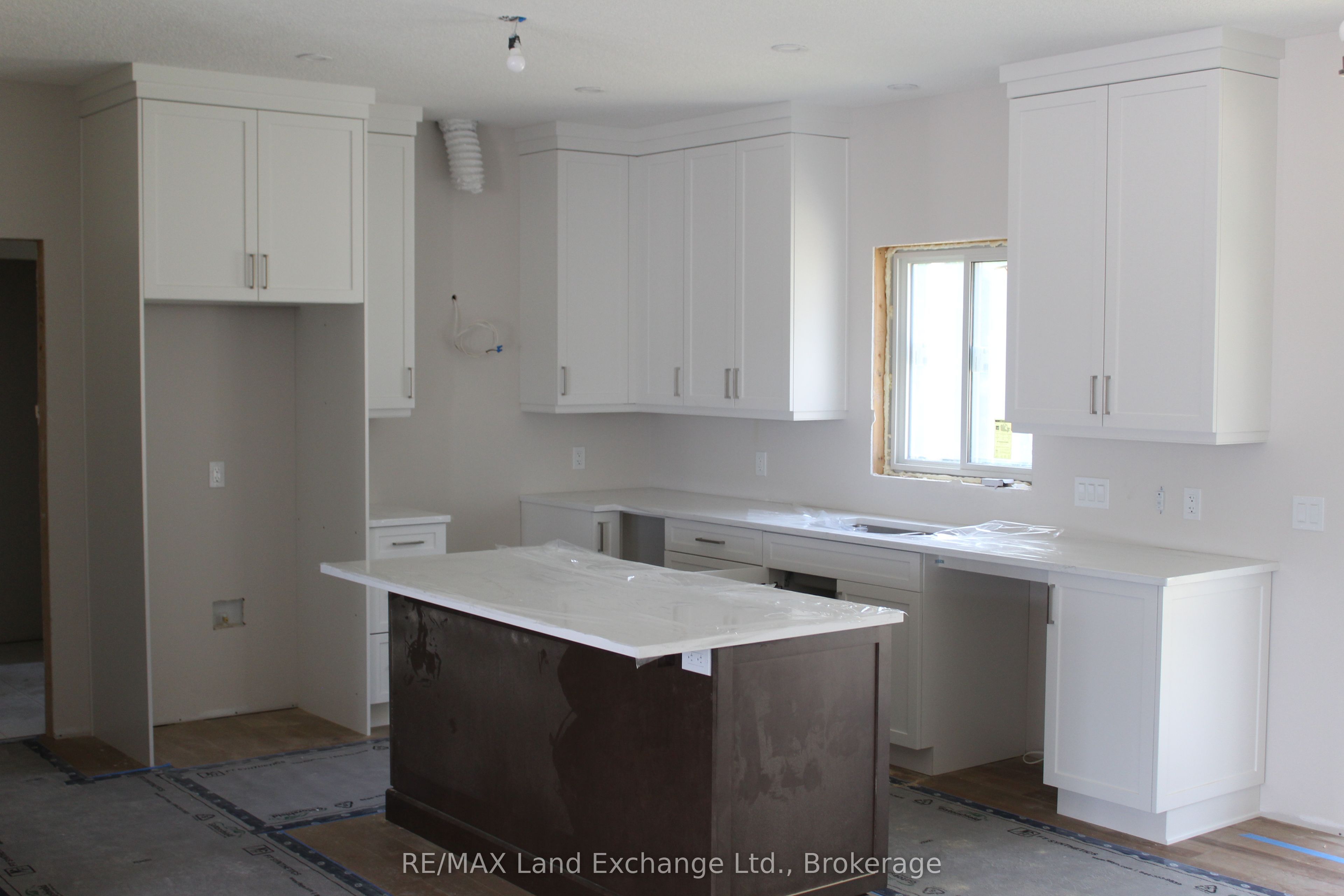 772 Campbell Avenue Property Photo 3