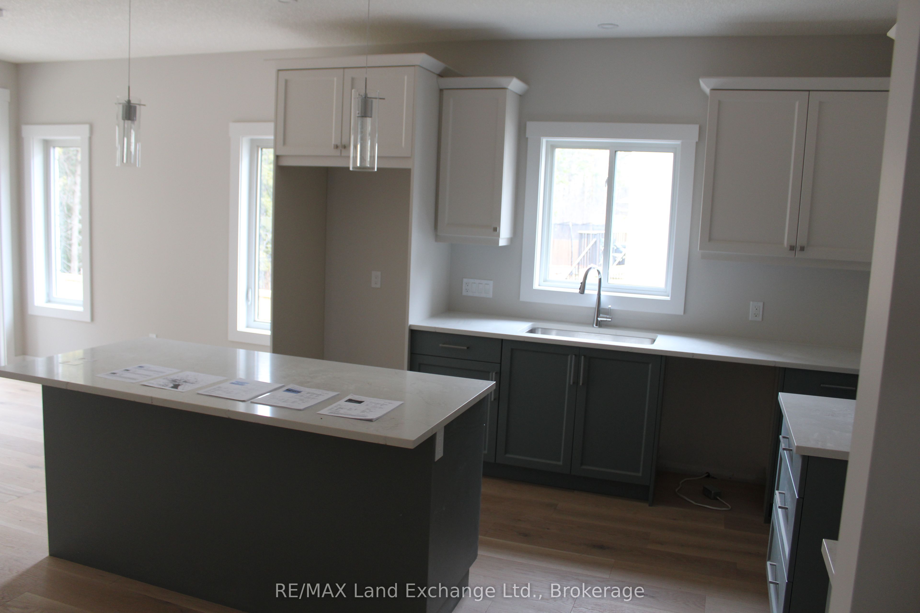784 Campbell Avenue Property Photo 5