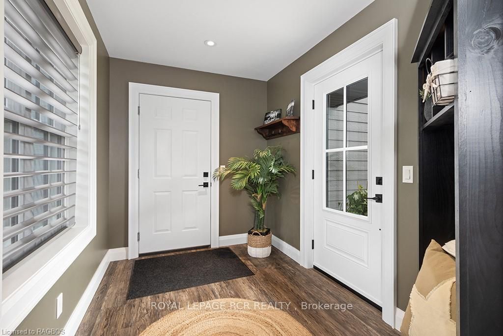 408082 Grey 4 Road Property Photo 8