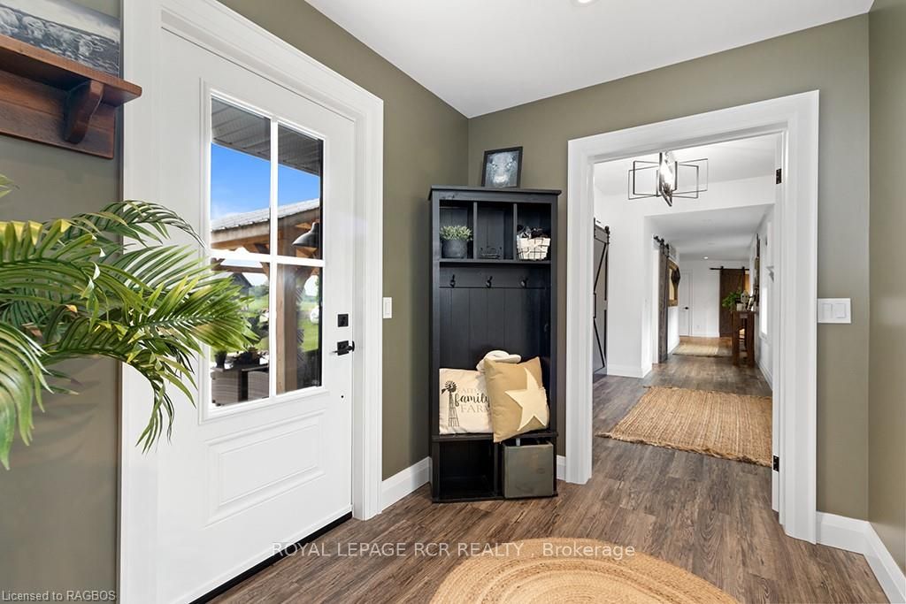 408082 Grey 4 Road Property Photo 9