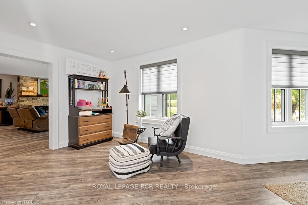 408082 Grey 4 Road Property Photo 14