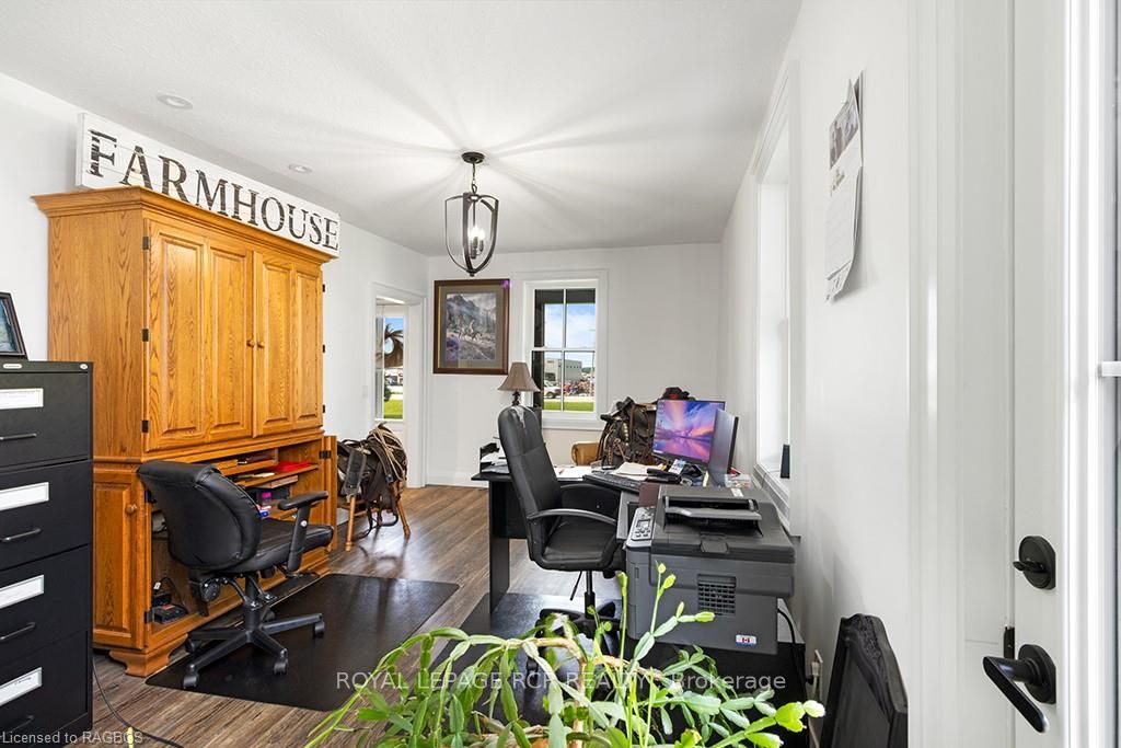 408082 Grey 4 Road Property Photo 36