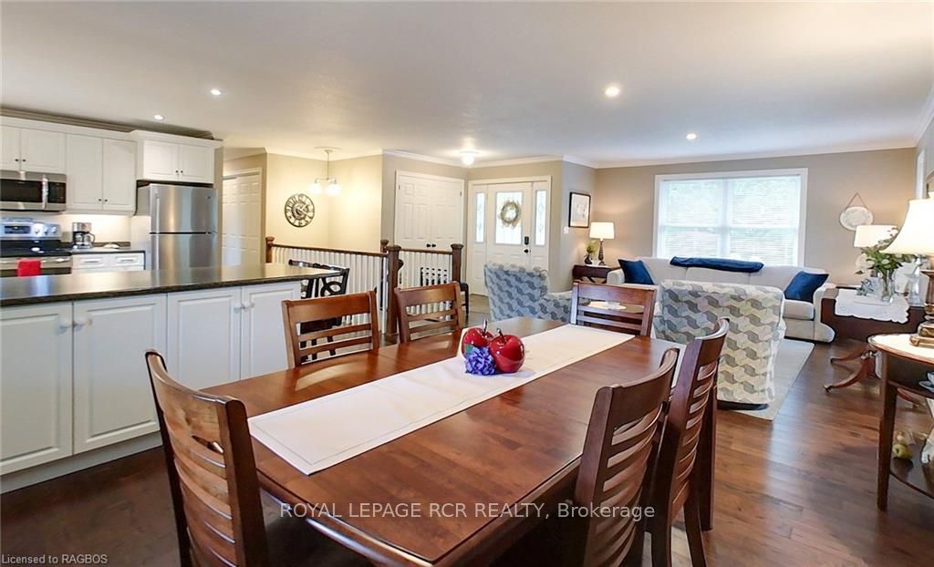 495190 Traverston Road Property Photo 16