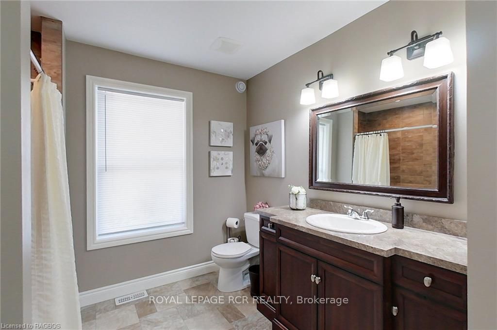 495190 Traverston Road Property Photo 25