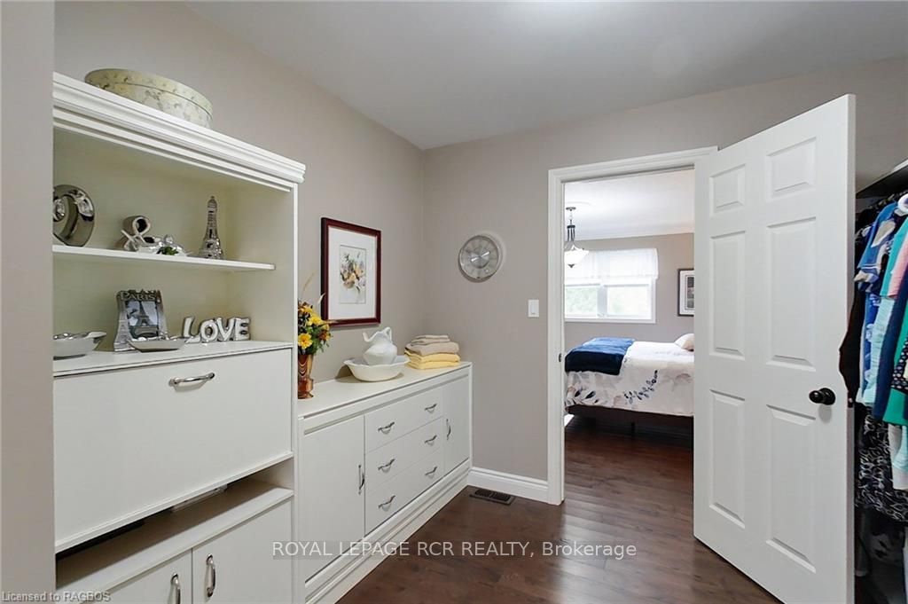 495190 Traverston Road Property Photo 27