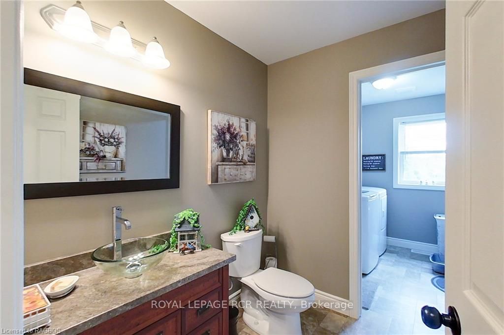 495190 Traverston Road Property Photo 29