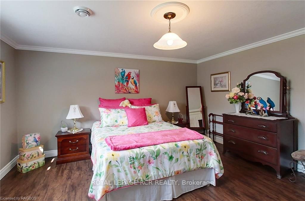 495190 Traverston Road Property Photo 41
