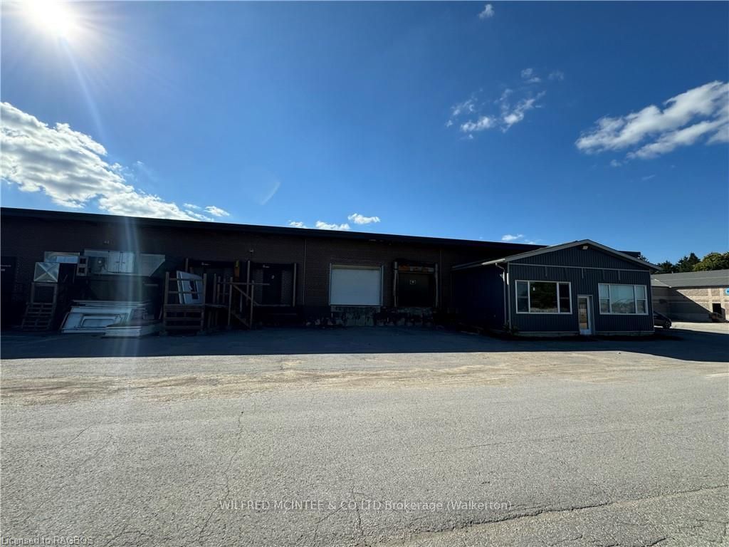 130 Kincardine Property Photo 6