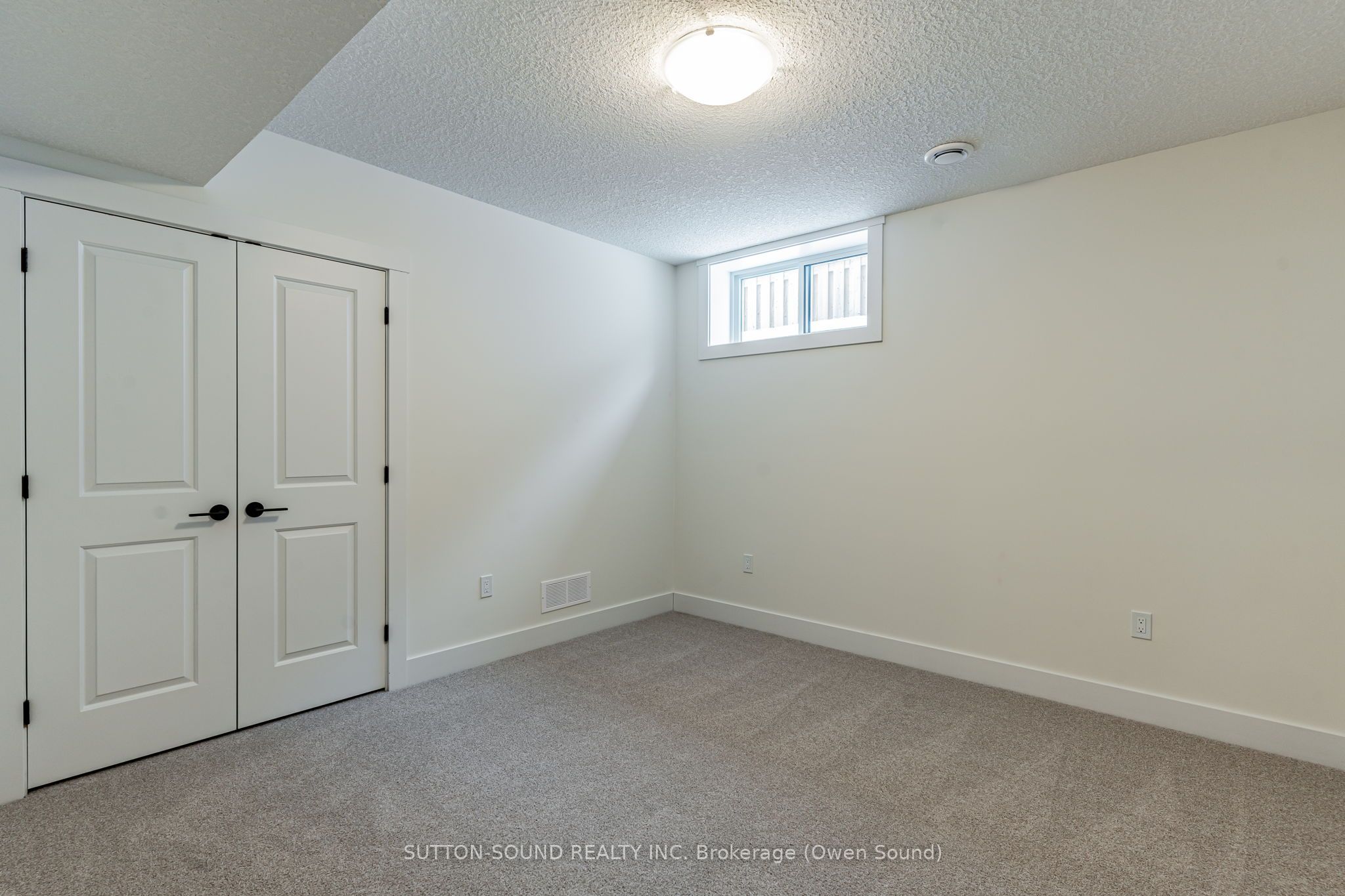 325 6th Avenue Property Photo 18