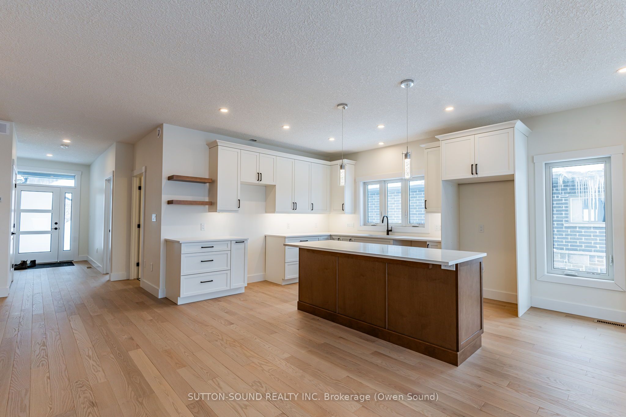 325 6th Avenue Property Photo 25