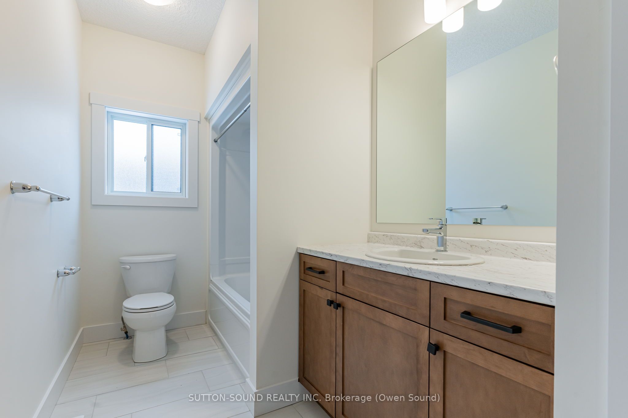 325 6th Avenue Property Photo 33