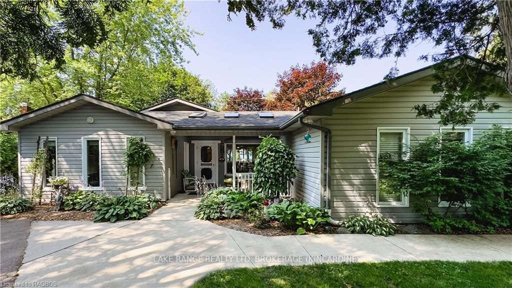 129 Huron Road Property Photo 3