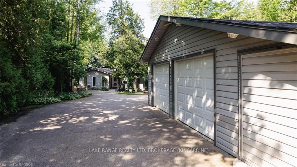129 Huron Road Property Photo 5
